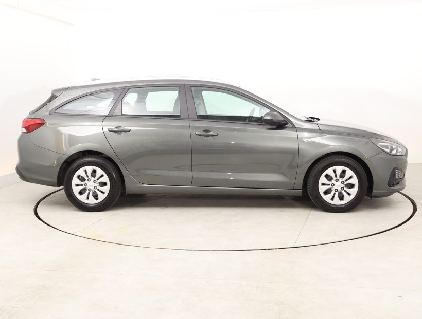 Hyundai i30, 2022