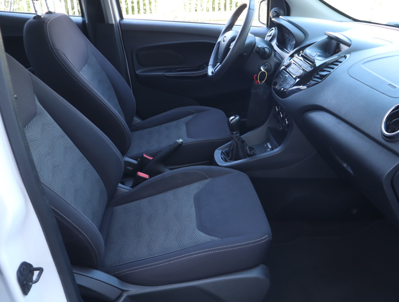 Ford Ka+, 2017