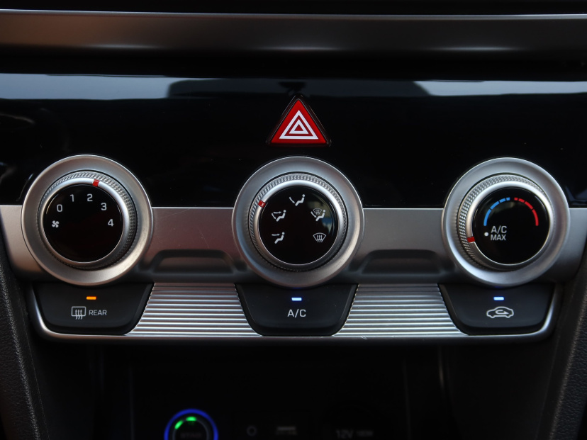 Hyundai Elantra, 2019