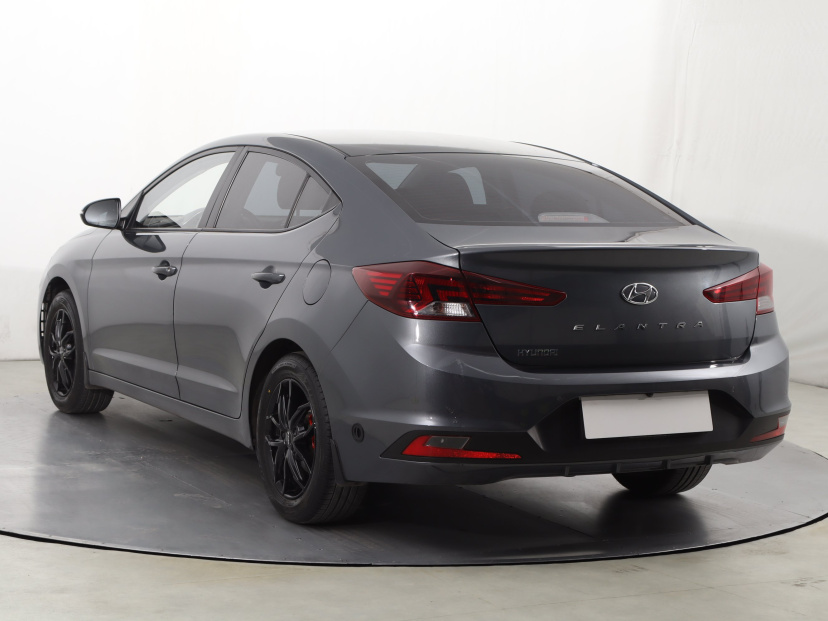 Hyundai Elantra, 2019