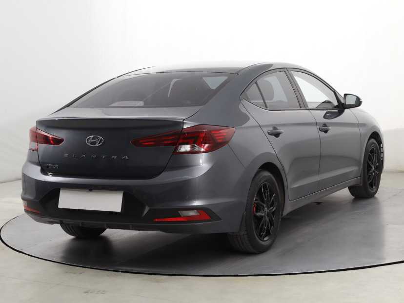 Hyundai Elantra, 2019