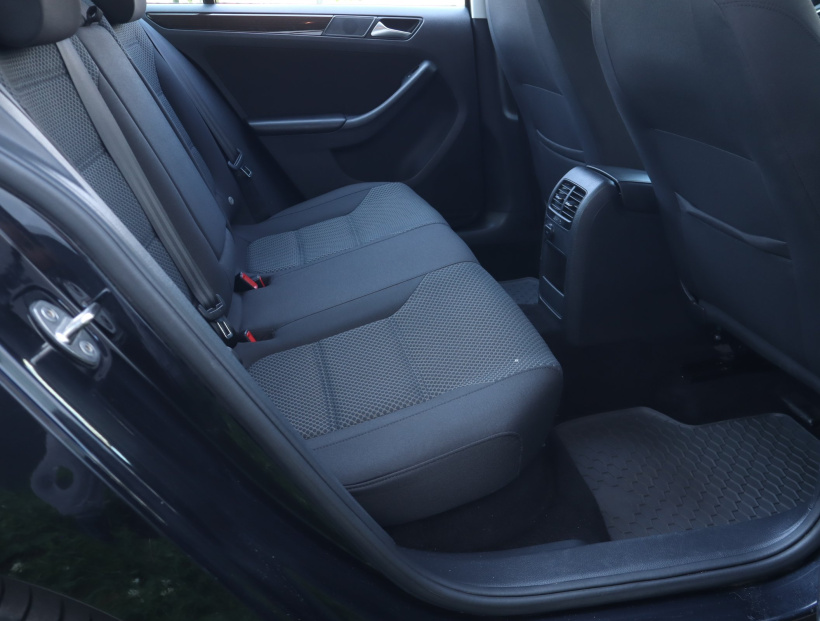 Volkswagen Jetta, 2015