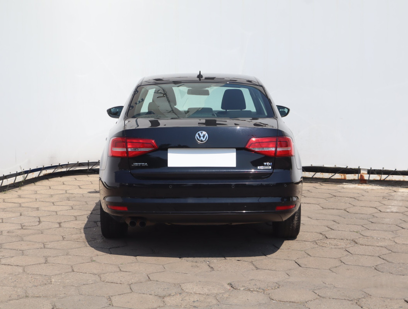 Volkswagen Jetta, 2015