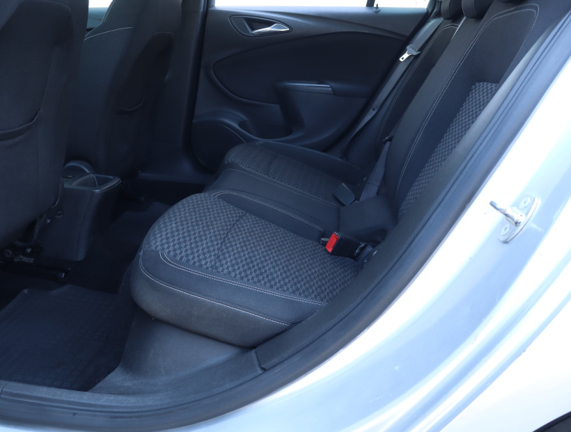 Opel Astra, 2017