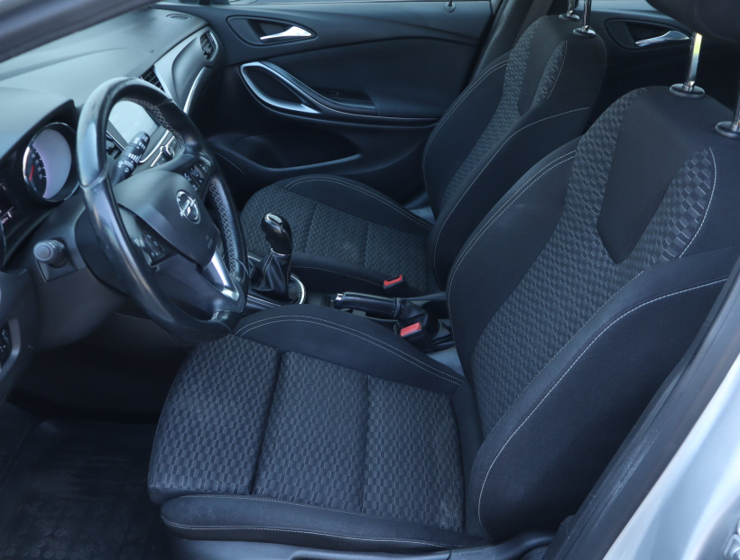 Opel Astra, 2017