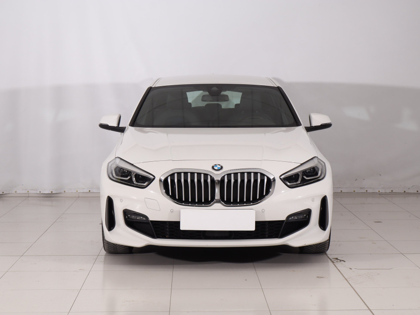 BMW 1, 2023