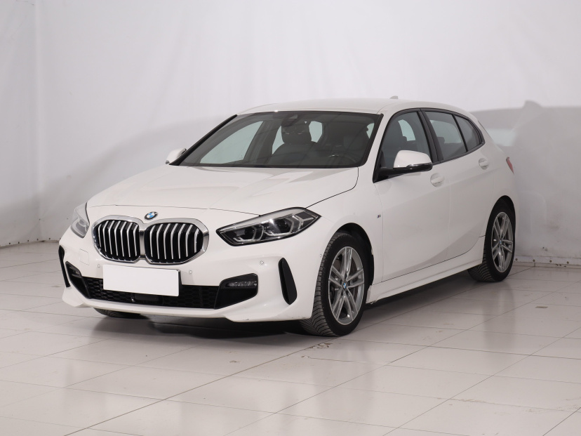BMW 1, 2023