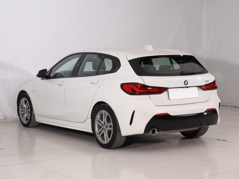 BMW 1, 2023