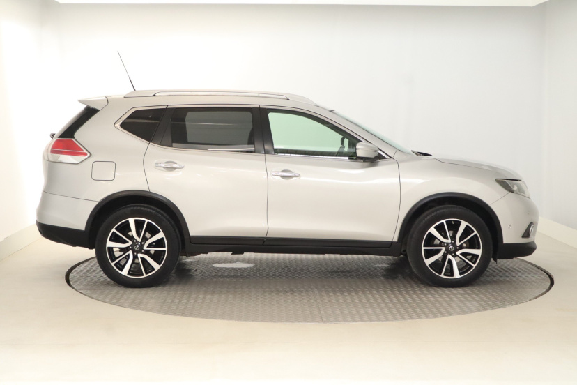 Nissan X-Trail, 2015