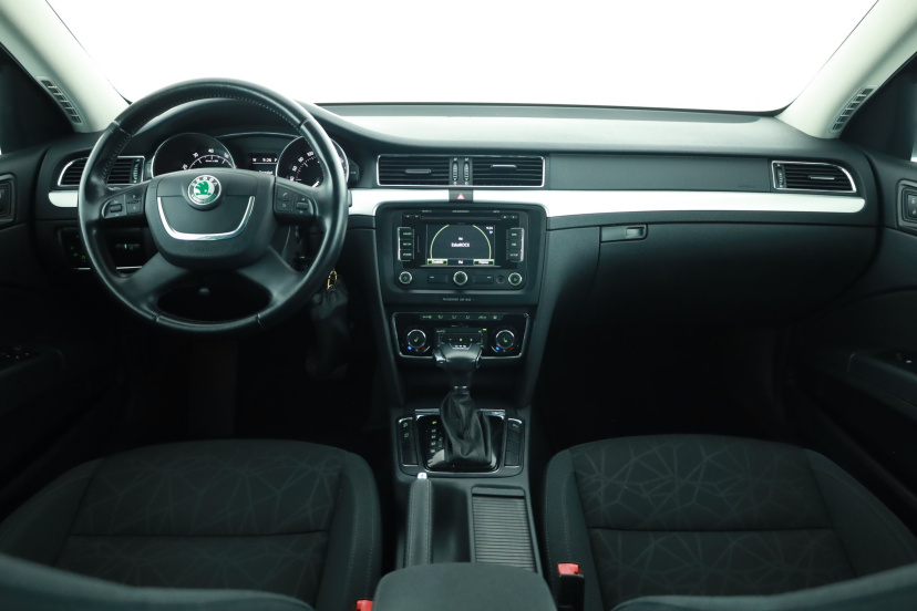 Škoda Superb, 2013