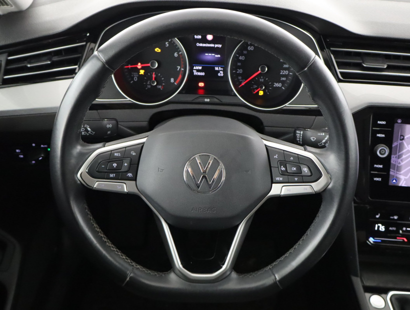 Volkswagen Passat, 2022
