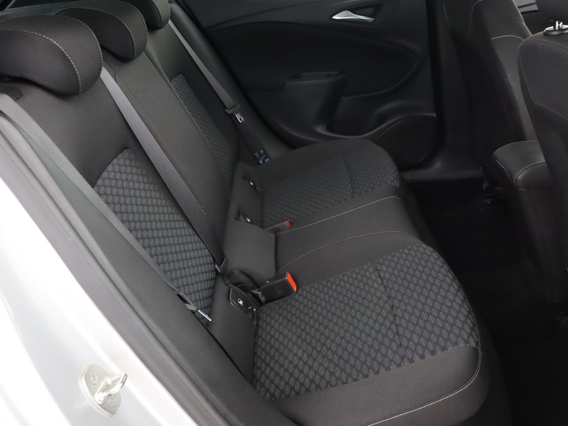 Opel Astra, 2019