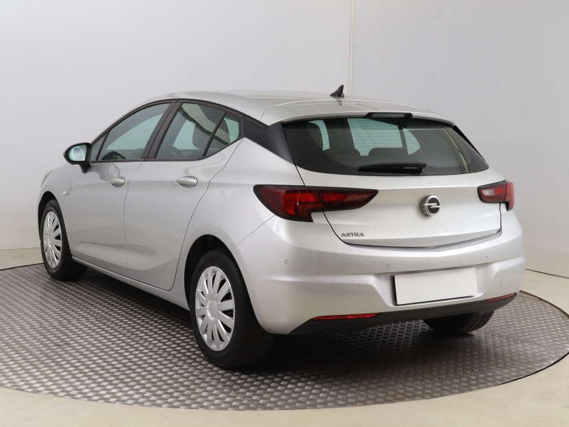 Opel Astra, 2019