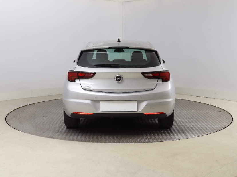 Opel Astra, 2019