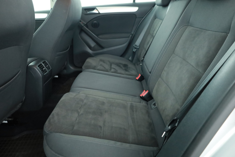 Volkswagen Golf, 2010