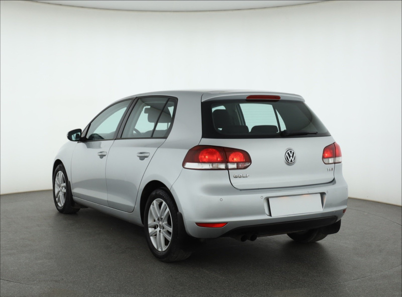 Volkswagen Golf, 2010
