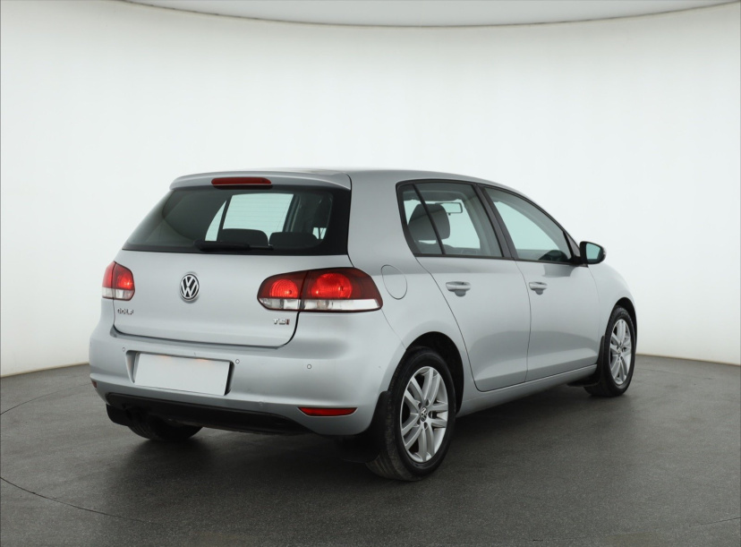 Volkswagen Golf, 2010