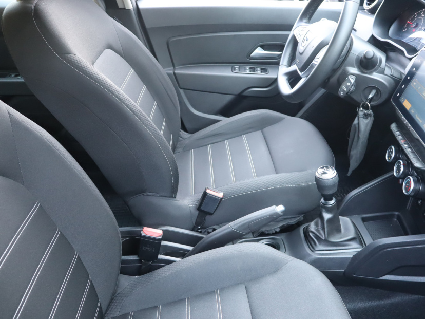 Dacia Duster, 2022