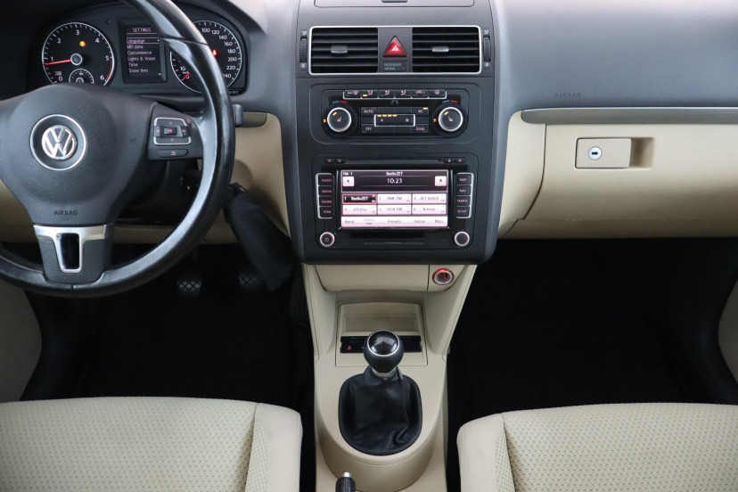 Volkswagen Touran, 2011