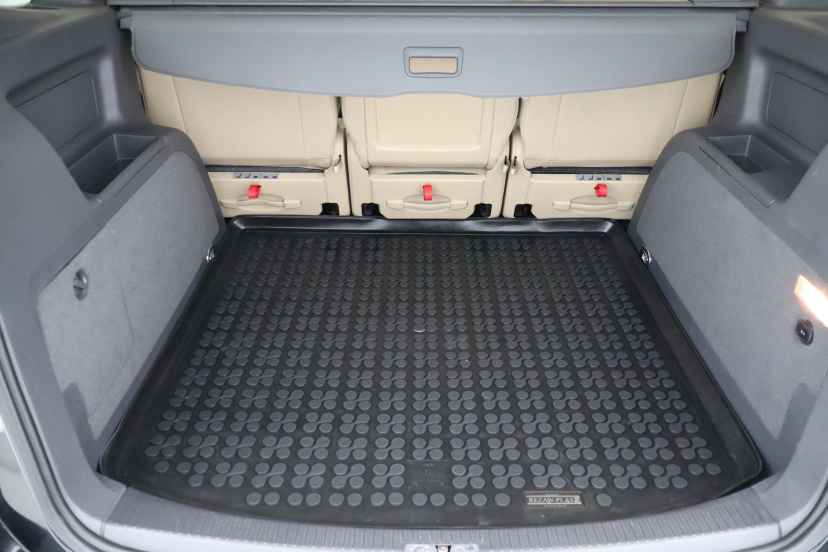 Volkswagen Touran, 2011
