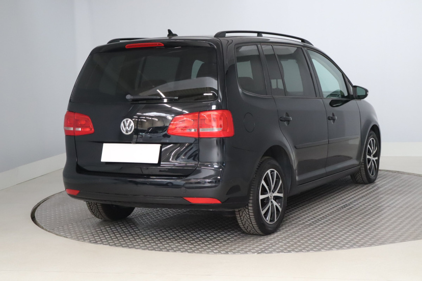 Volkswagen Touran, 2011