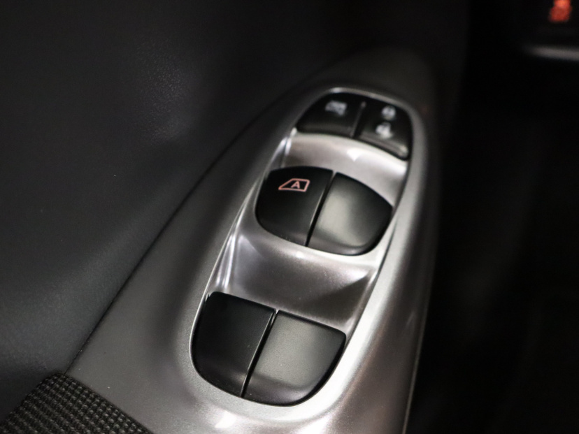 Nissan Juke, 2012