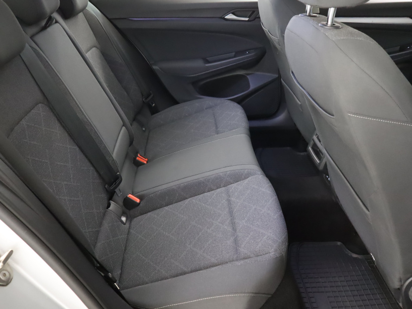 Volkswagen Golf, 2021