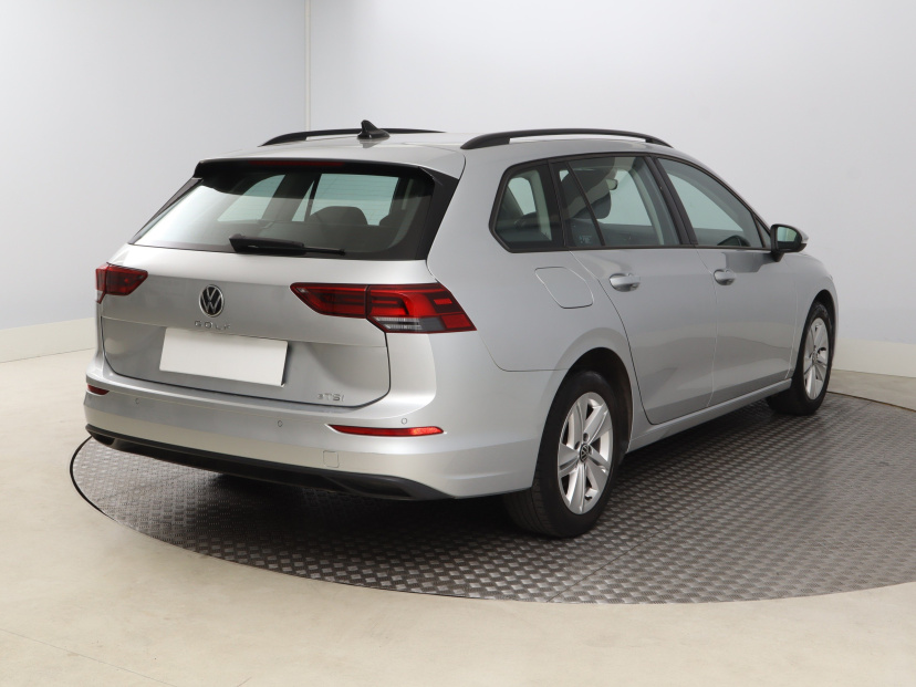 Volkswagen Golf, 2021