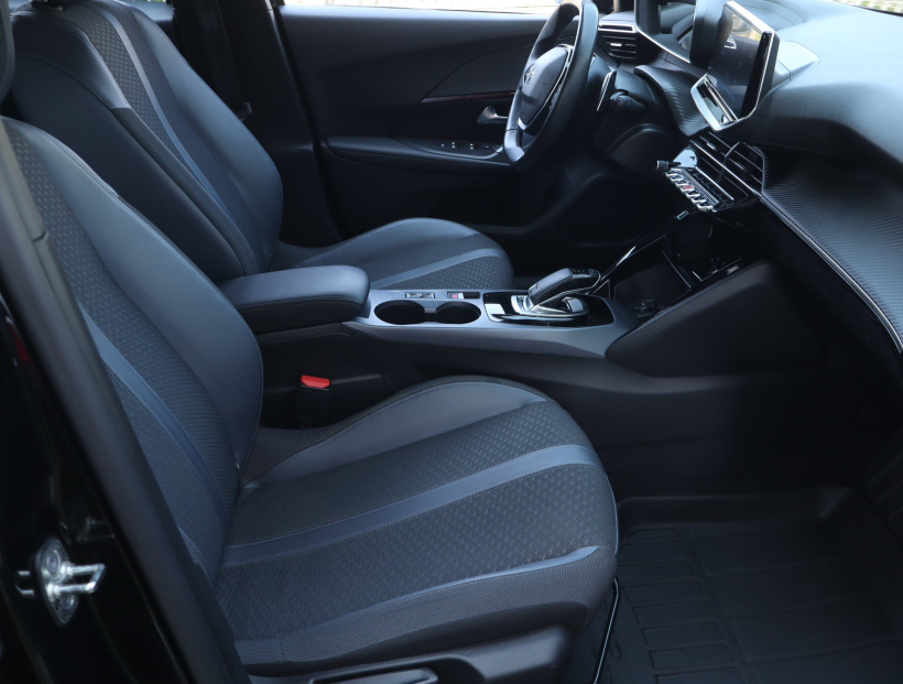 Peugeot 2008, 2020