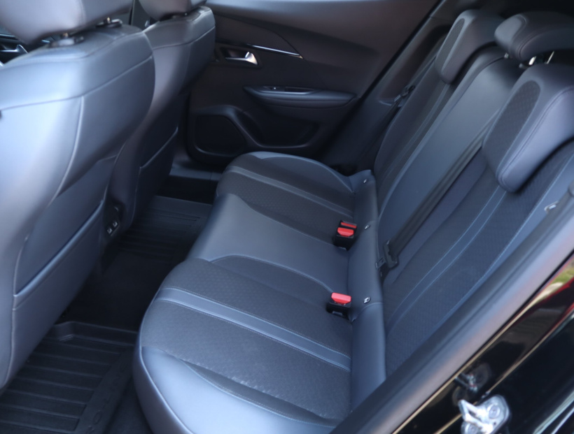Peugeot 2008, 2020