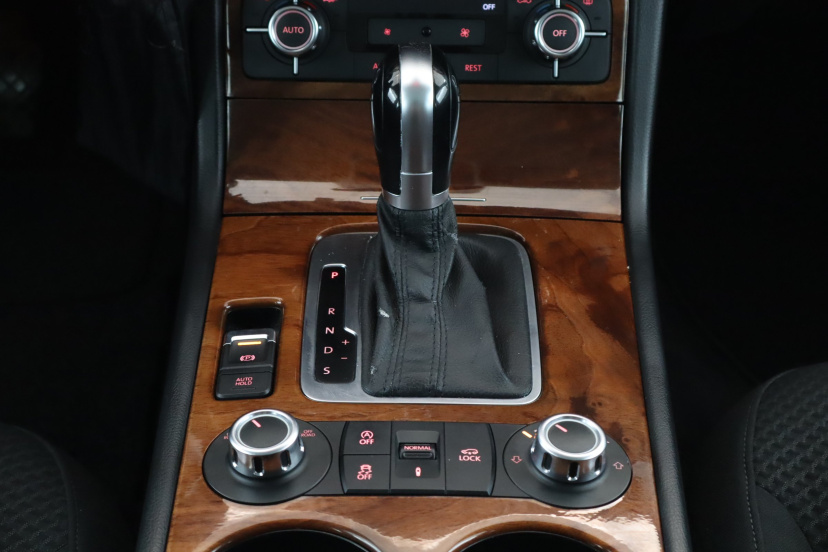 Volkswagen Touareg, 2010