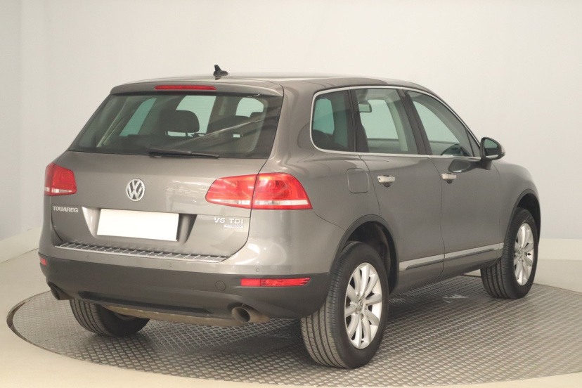 Volkswagen Touareg, 2010
