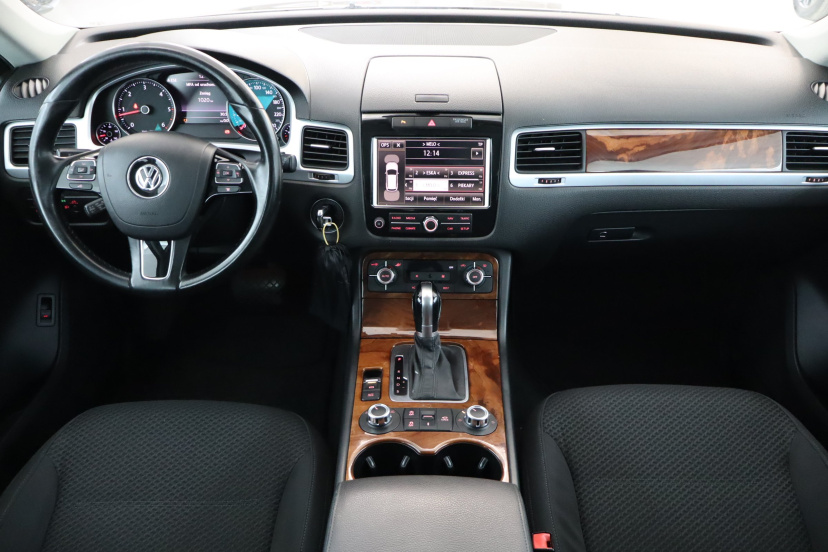 Volkswagen Touareg, 2010