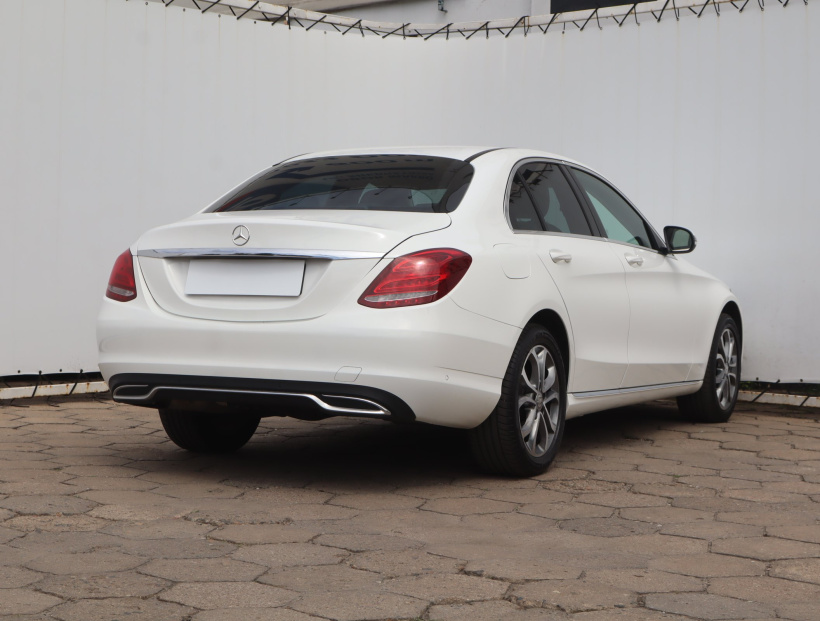 Mercedes-Benz C, 2015