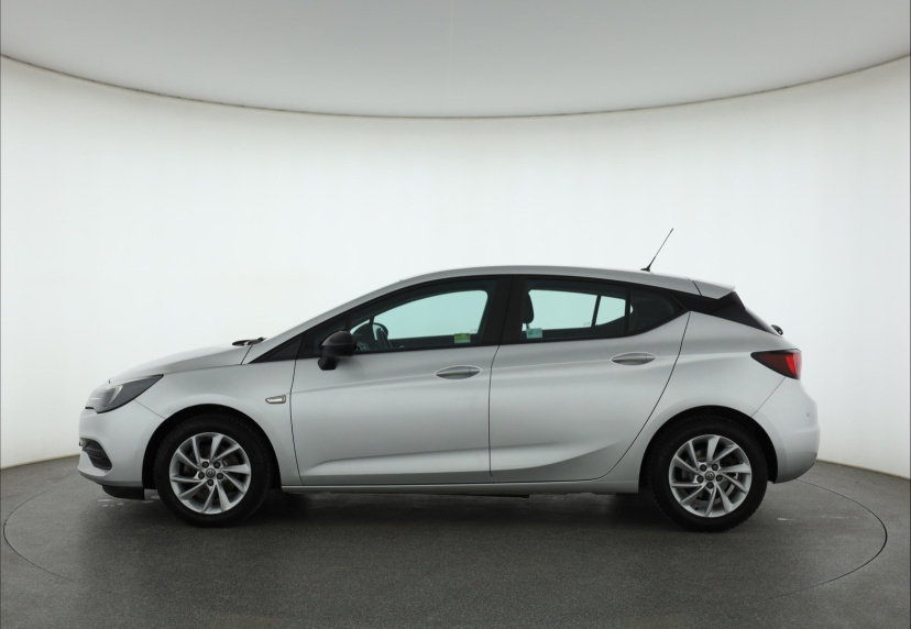 Opel Astra, 2021