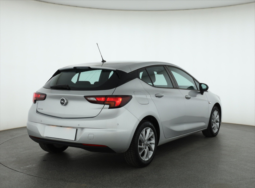 Opel Astra, 2021