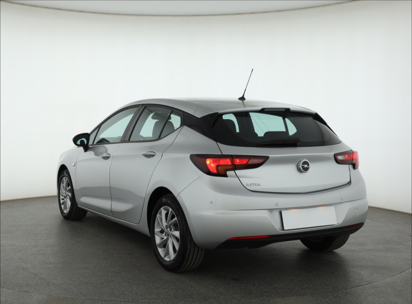 Opel Astra, 2021