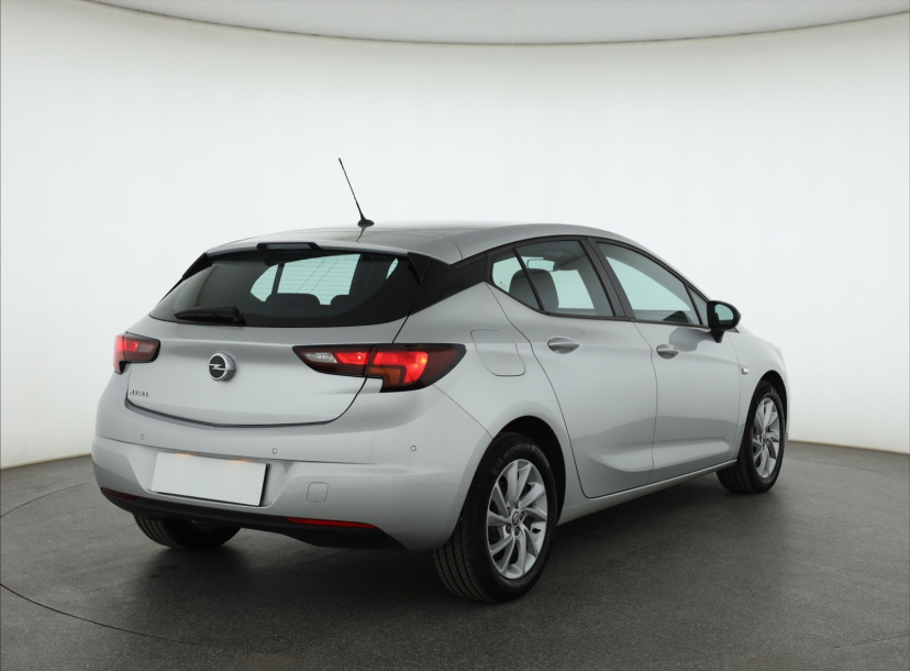 Opel Astra, 2021