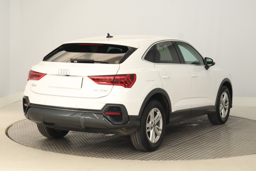 Audi Q3 Sportback, 2021