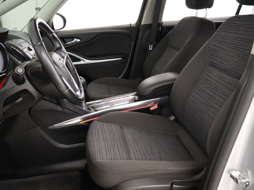 Opel Zafira, 2015
