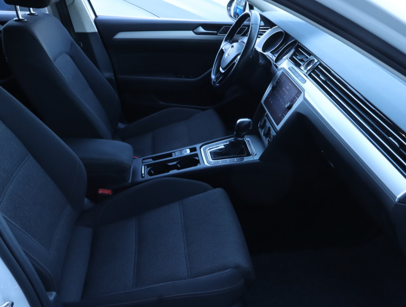 Volkswagen Passat, 2019