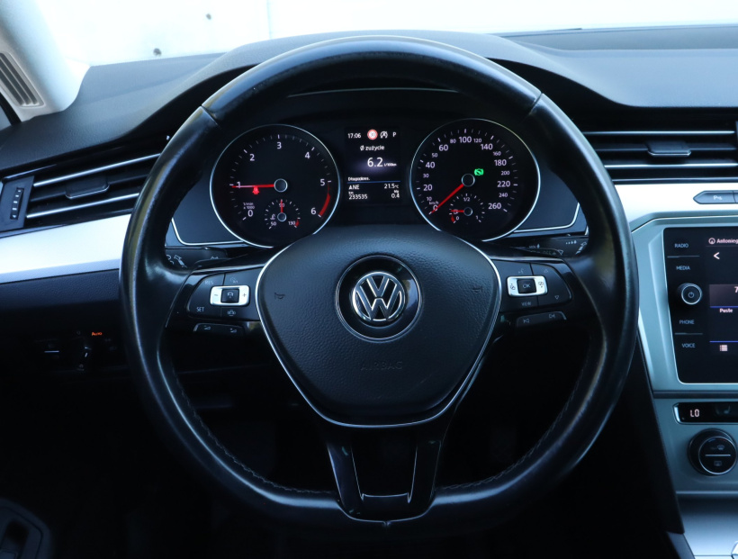 Volkswagen Passat, 2019