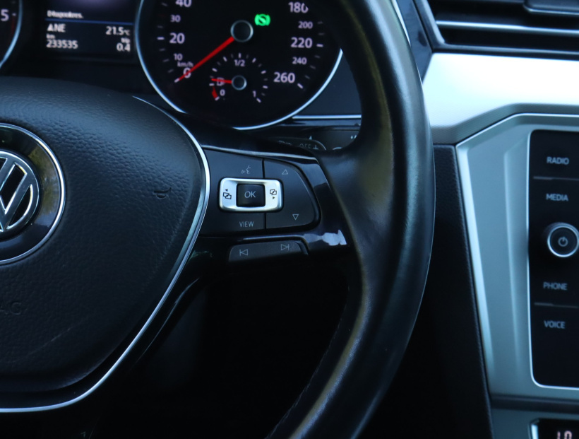 Volkswagen Passat, 2019