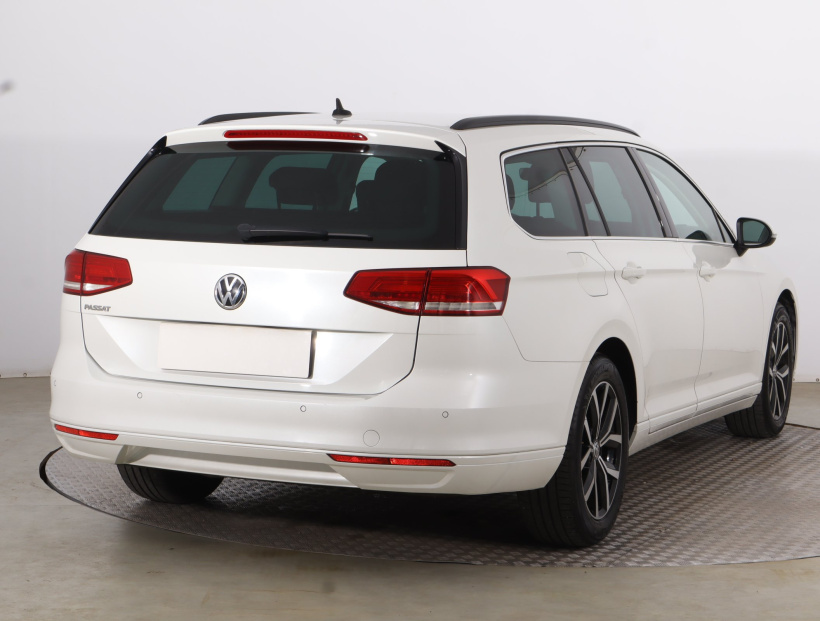 Volkswagen Passat, 2019