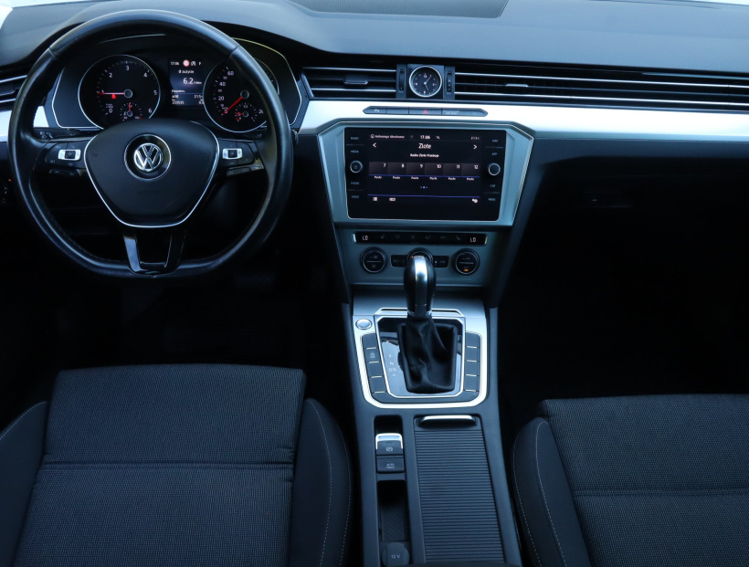 Volkswagen Passat, 2019