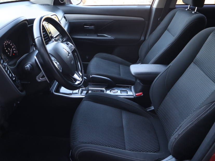 Mitsubishi Outlander, 2018