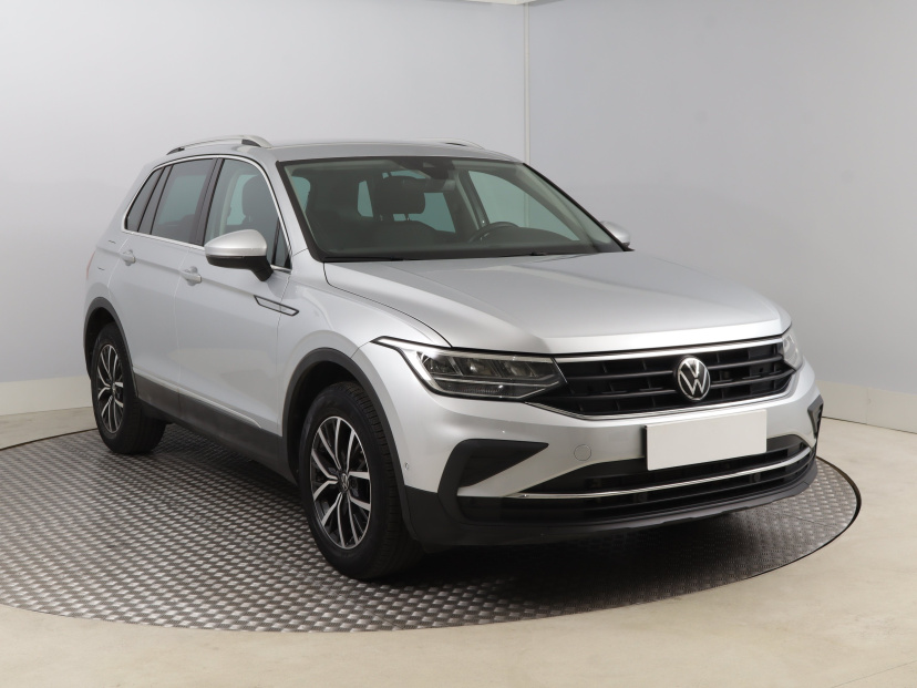 Volkswagen Tiguan, 2022