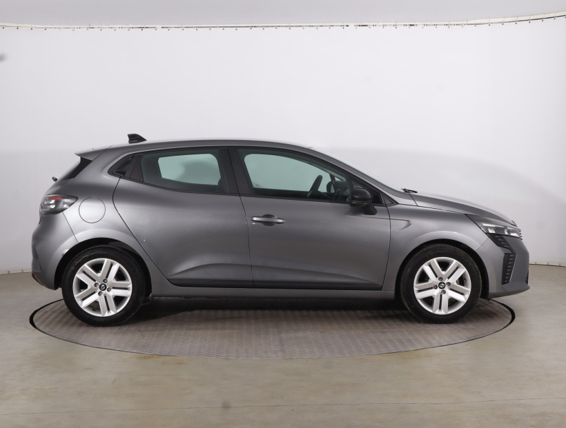 Renault Clio, 2024