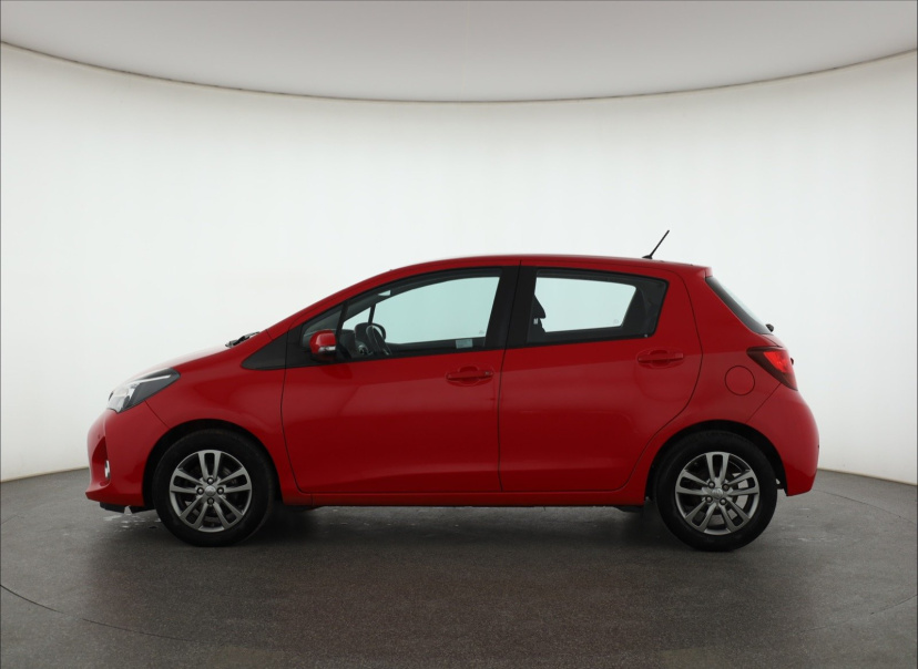 Toyota Yaris, 2015