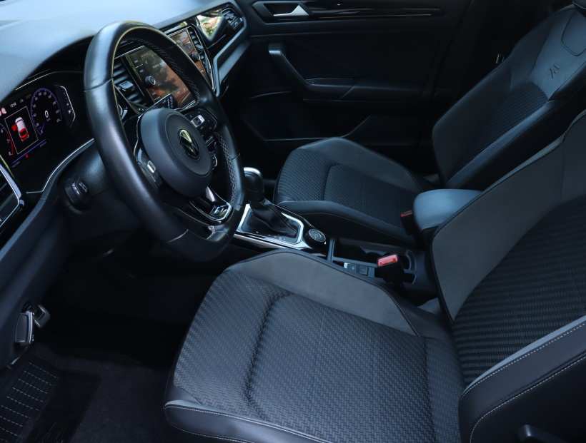Volkswagen T-Roc, 2021